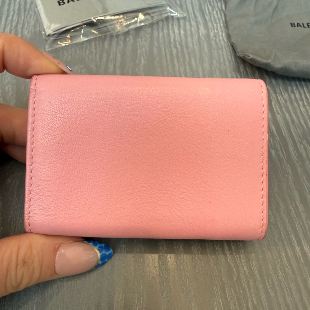 BALENCIAGA Pink Papier Leather Compact Wallet — full inclusion - Picture 4 of 10